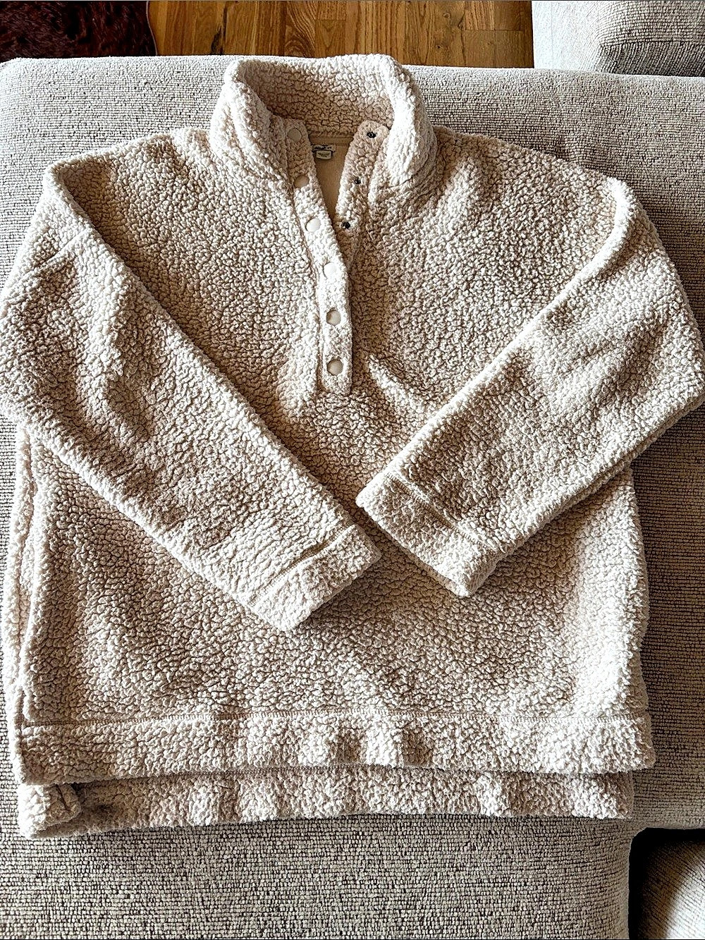 Aerie Fleece Pullover in Cream Size Medium Like New